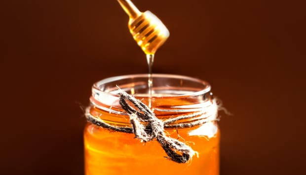 Honey: Benefits, uses, and properties